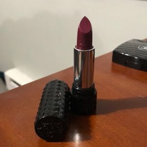 Kat von d lipstick in wolvesmouth